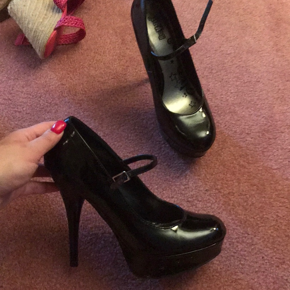 Black heels